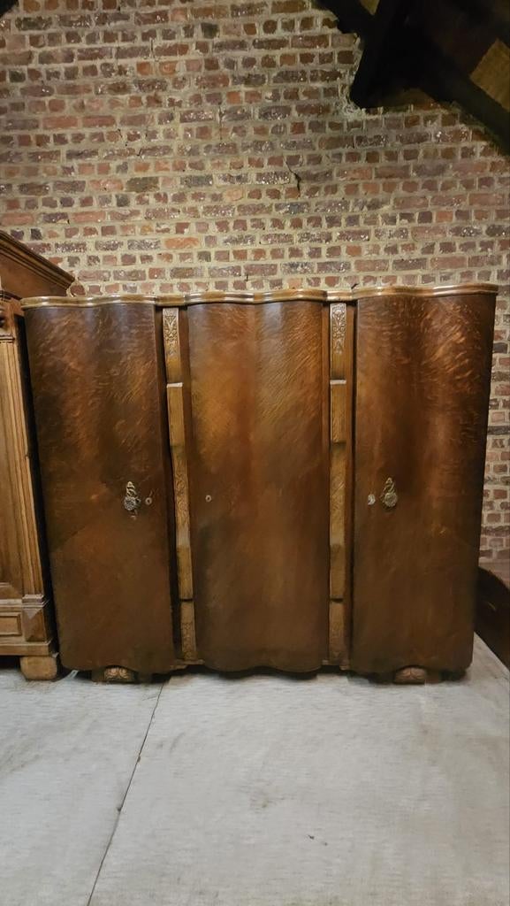 Armoire ancienne de style Art déco, Enlèvement