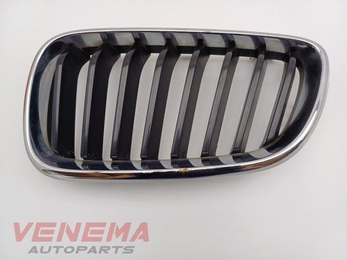 Calandre d'un BMW 2-Serie (NVT), -, 3 mois de garantie, Utilisé, -