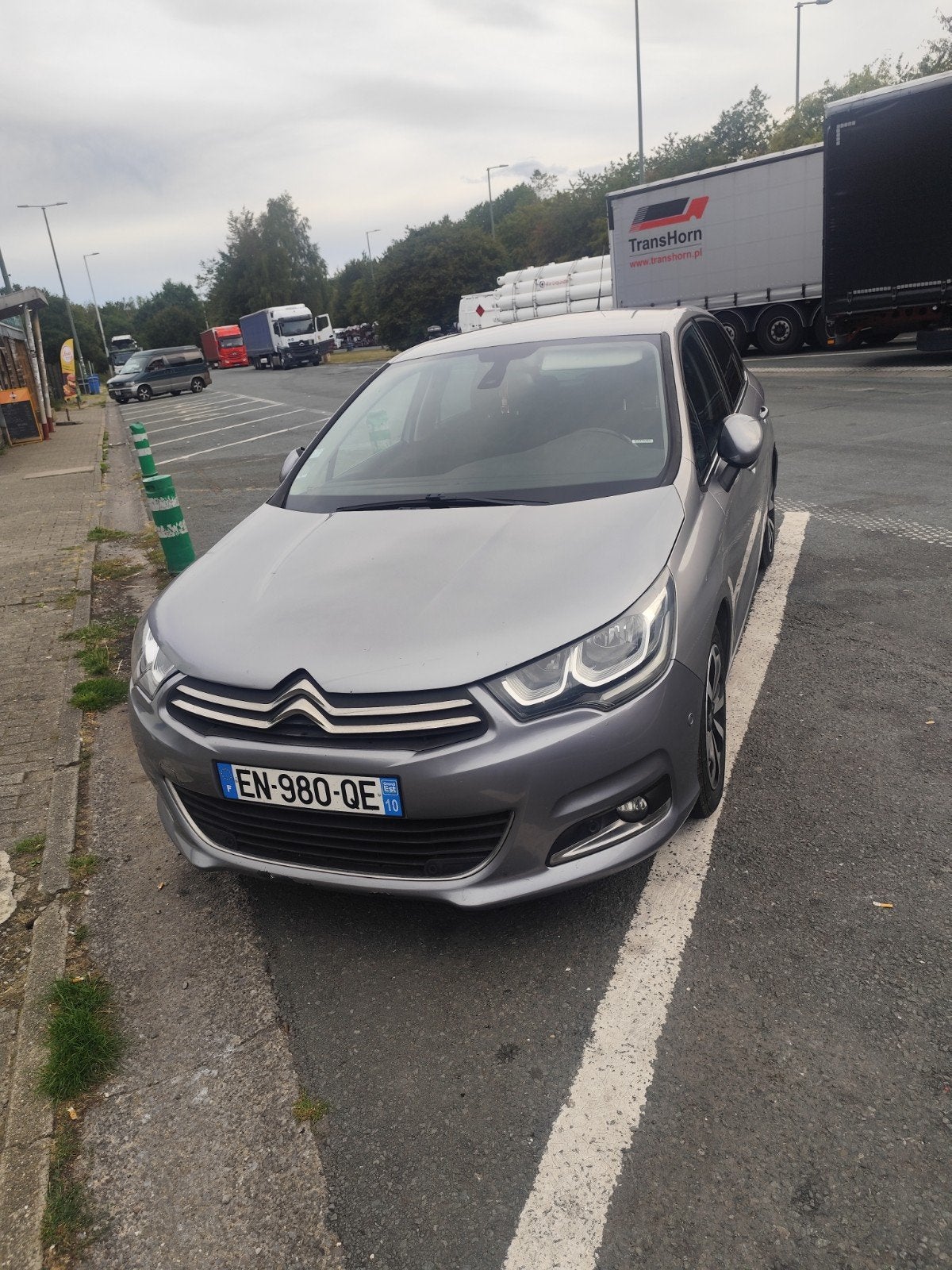 Citroën C4 Diesel 1.6 hdi 2017, Autos, Citroën, Argent ou Gris, Euro 6, Boîte manuelle, Noir