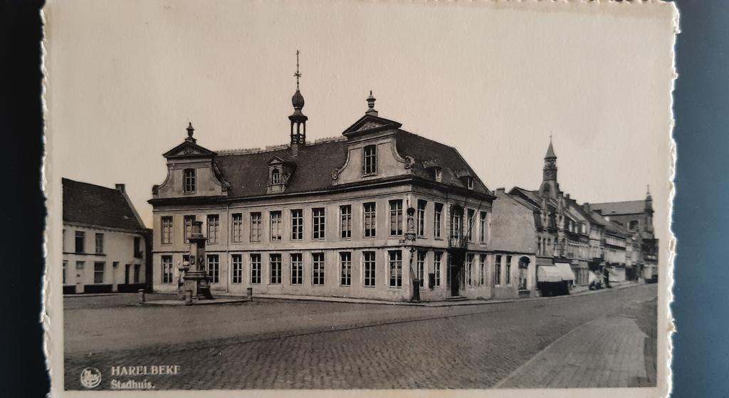 HÔTEL DE VILLE DE HARELBEKE (hôtel de ville), Enlèvement ou Envoi