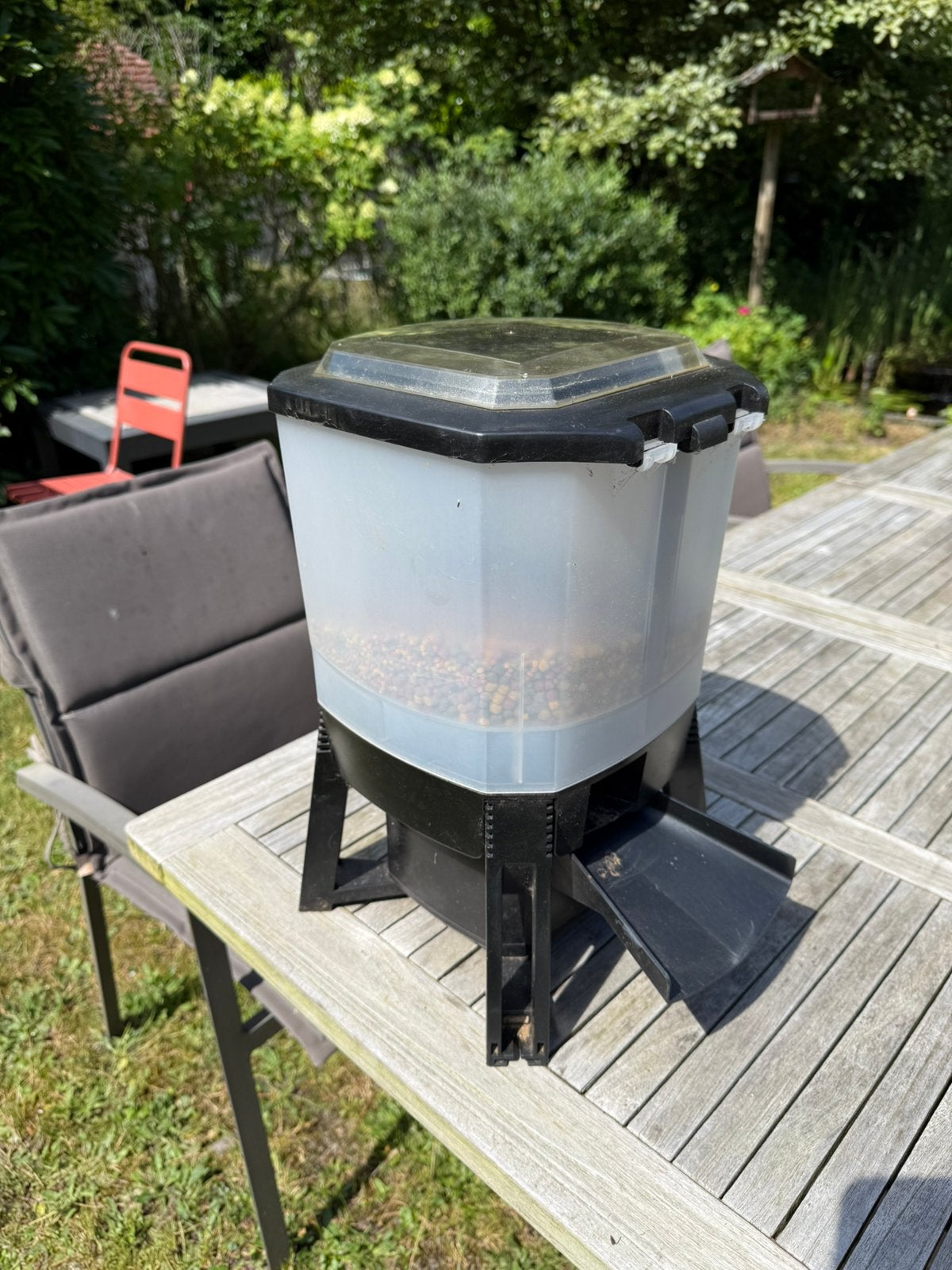 Voederautomaat koi