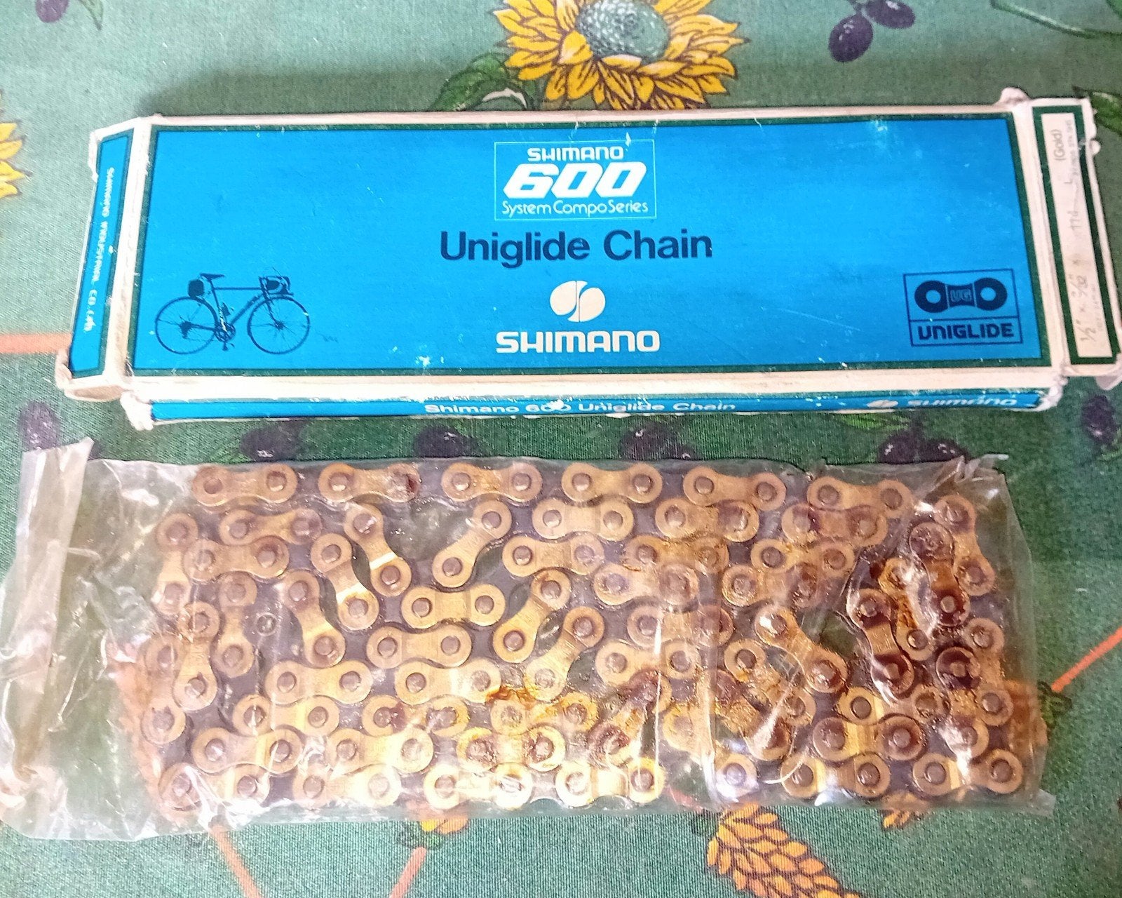 chaîne neuve NOS dorée shimano 600 uniglide, Fietsen en Brommers, Ophalen of Verzenden, Nieuw, Shimano 600 ultegra, Staal