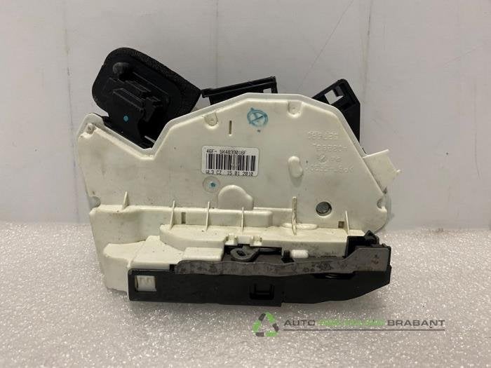 Serrure portière mécanique 4portes arrière droite d'un Vo, Volkswagen, -, 3 mois de garantie, Utilisé