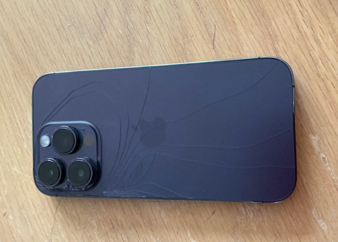 Coque arrière de l'iPhone 14 pro 512 cassée, 512 GB, Enlèvement, Utilisé, Sans abonnement