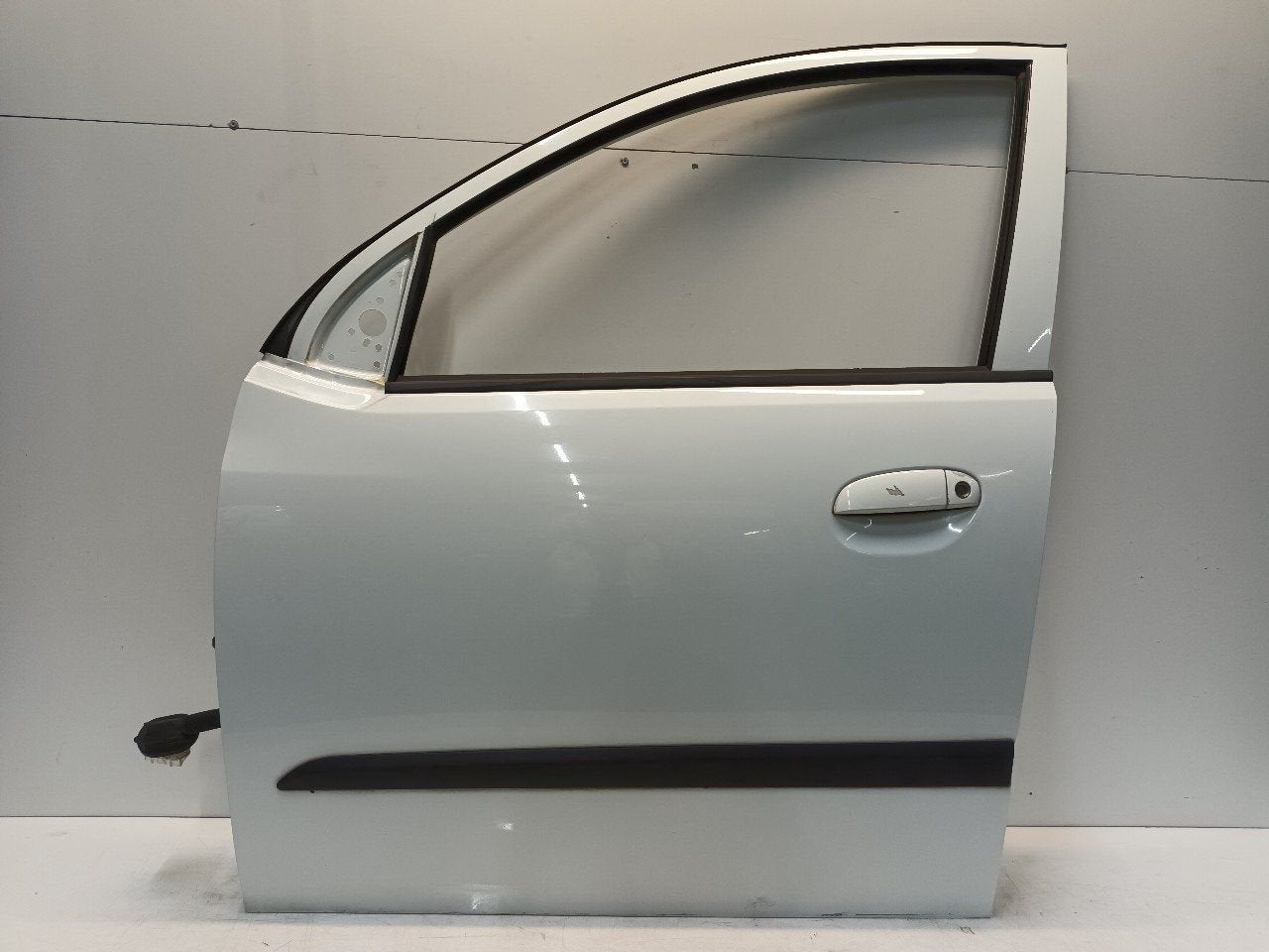 Portier links voor Hyundai i10, Onderdelen@venauto.nl, Van der Ven Autorecycling B.V., Gebruikt, Ettenseweg 76, 4706 PB Roosendaal, The Netherlands