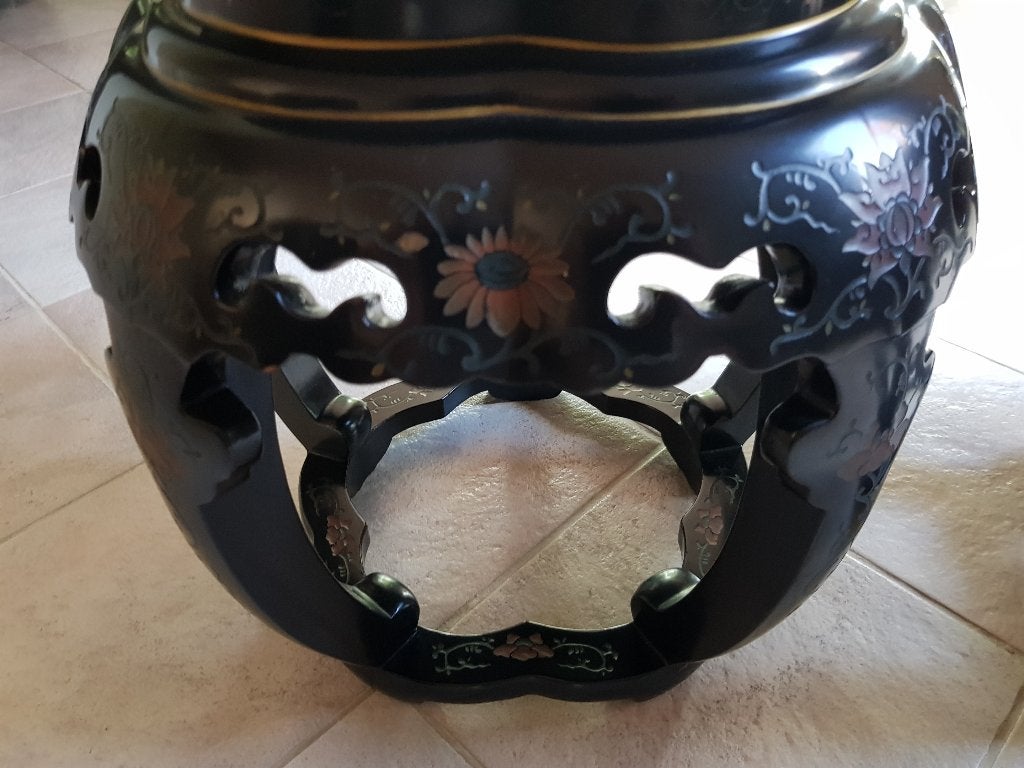 Set van 2 gelakte Chinese tafeltjes, Ophalen, Gebruikt