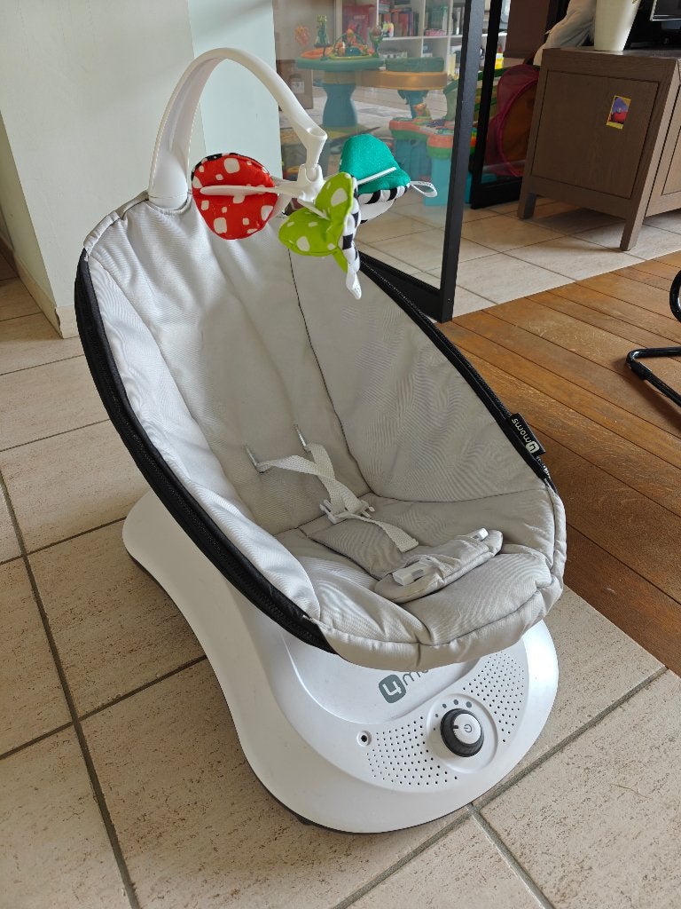 4Moms rockaRoo Schommelstoel, Kinderen en Baby's, Overige merken, Schommelstoel, Ophalen of Verzenden, Met gordel(s) of riempje(s)