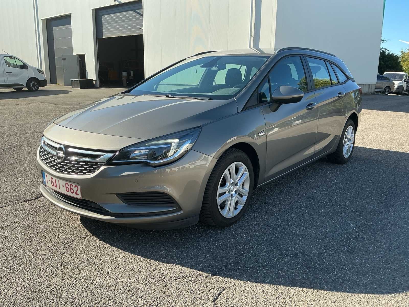 Opel Sports Tourer Voiture de tourisme 2016, Autos, Opel, Autres modèles, Achat, Entreprise, Boîte manuelle