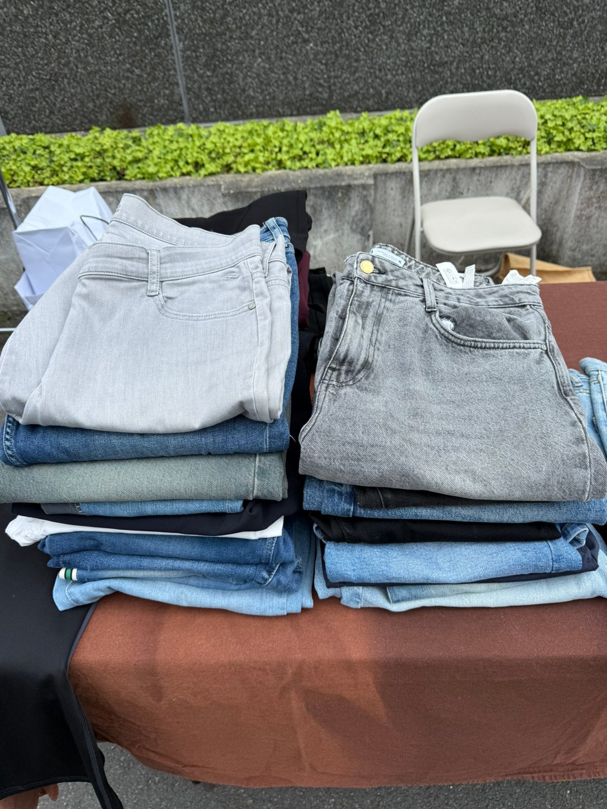 Lot van jeansbroeken, geklede broeken en sportbroeken dames, Kleding | Dames, Broeken en Pantalons, Ophalen, Zo goed als nieuw
