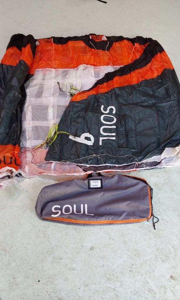 Flysurfer SOUL 9 m2, Sports nautiques & Bateaux, Enlèvement, Utilisé, 9 m², Kite