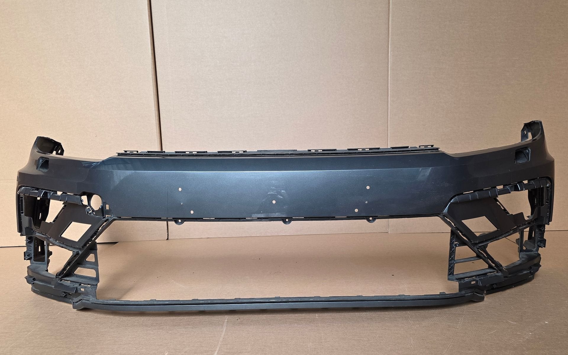 Voorbumper VW Tiguan 5NA R-line 4xPDC KLS L R7H BUMPER ORGIN, Volkswagen, -, Origine de la pièce connue, Utilisé