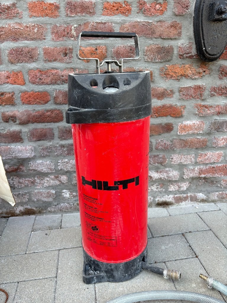 hilti  réservoir sous pression, Ophalen, Gebruikt
