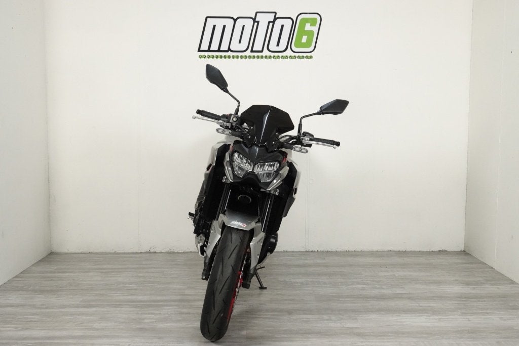 Performances complètes de la Kawasaki Z900, Permis Moto A, Entreprise, Occasion, Plus de 35 kW