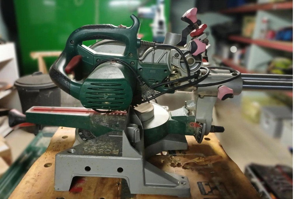 afkortzaag Bosch, Doe-het-zelf en Bouw, Gereedschap | Zaagmachines, Ophalen, Minder dan 30 mm, Gebruikt, Bosch groen