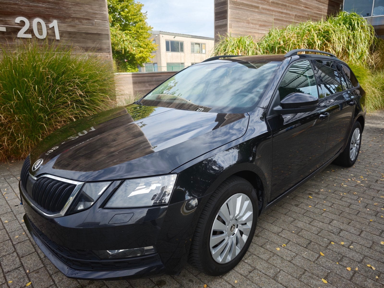 Skoda Octavia / année 2019/ essence / boîte automatique 

An, Autos, https://public.car-pass.be/vhr/2ddf17ca-4497-4123-b031-e12a678e2ac6