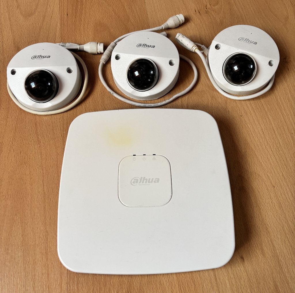 IP Camera met NVR, TV, Hi-fi & Vidéo, Caméras de surveillance, Enlèvement, Utilisé, Caméra extérieure