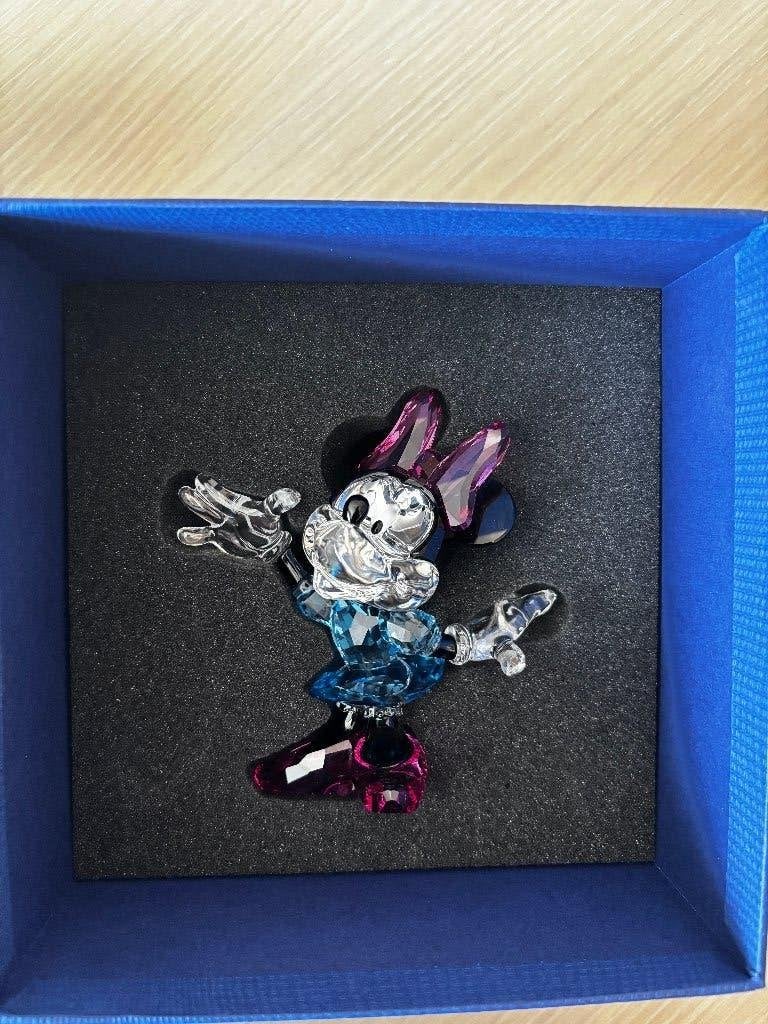 Swarovski Disney gekleurde versie Minnie Mouse in, Verzamelen, Ophalen of Verzenden, Zo goed als nieuw, Figuurtje