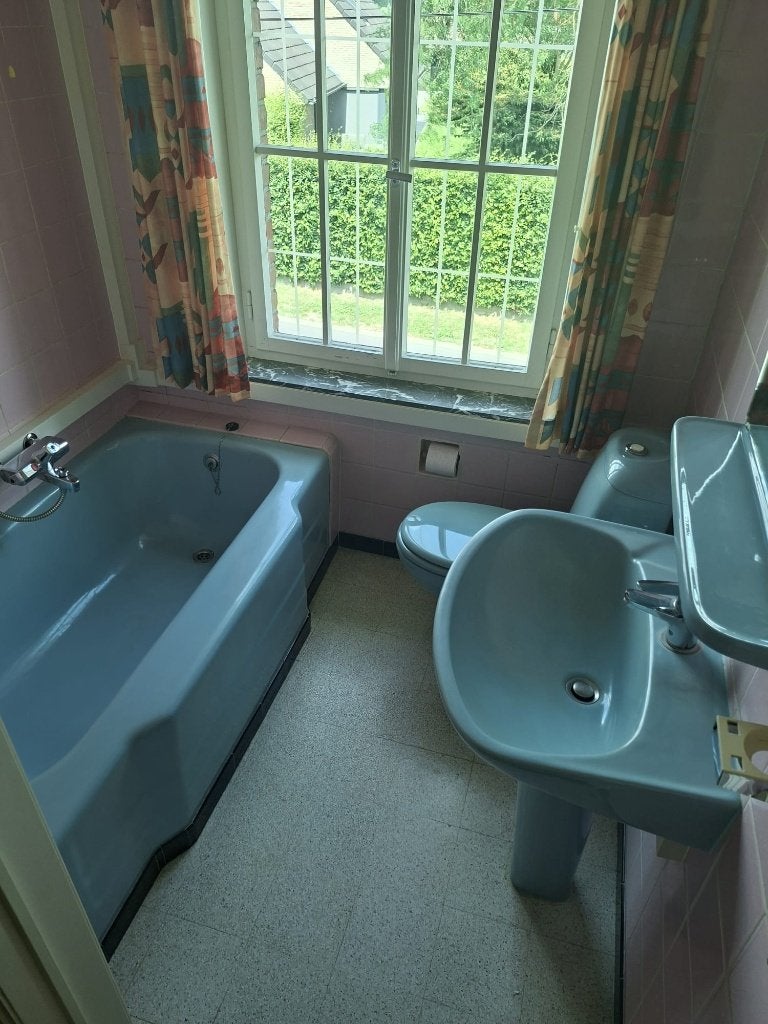 Retro blauwe badkamer – charmant en optie zelf uit te breken, Ophalen, Gebruikt, Steen, Bad