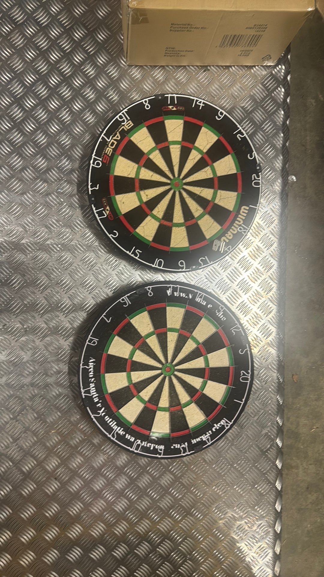Dartsblok Winmau + 1 gratis, Ophalen of Verzenden, Gebruikt, Dartbord