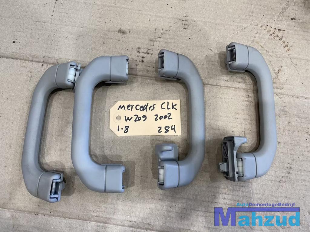 MERCEDES CLK W209 hemel handgreep set, Auto-onderdelen, Interieur en Bekleding, Gebruikt, Mercedes-Benz AG, Mercedes-Benz, Mercedesstrasse 120
70372  Stuttgart, DE