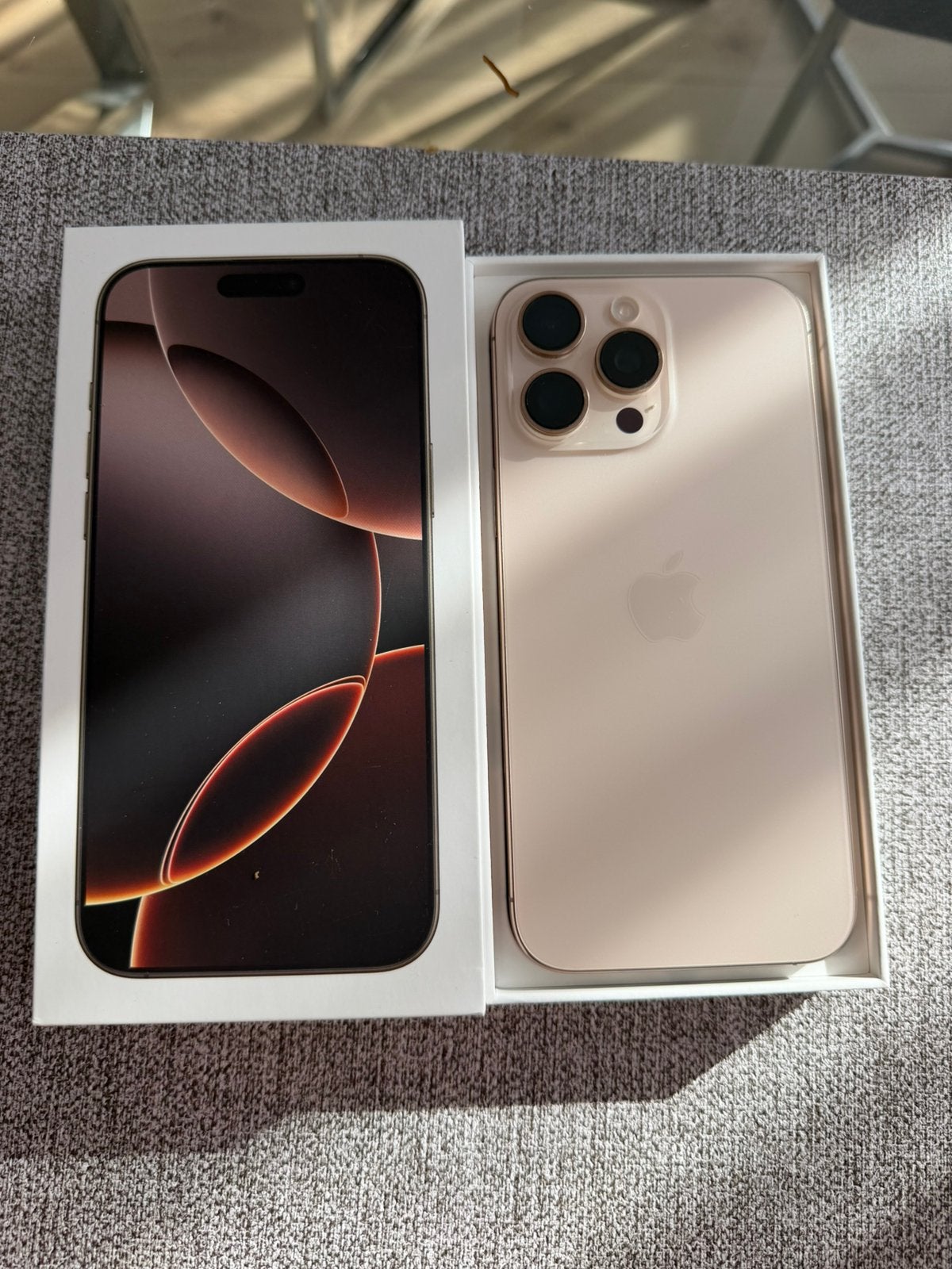 Apple iPhone 16 Pro Max, Desert Titanium, 256GB, Ophalen, IPhone 16 Pro Max