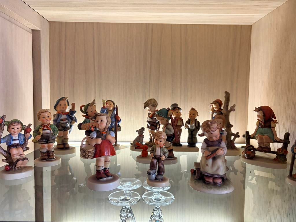 30 stuks Goebel / hummel verzameling, Enlèvement, Comme neuf, Hummel