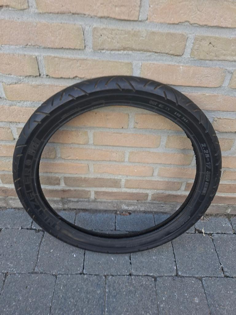 Pneu Metzeler
17 x 2,25, Enlèvement ou Envoi, Utilisé, Autres types, Honda camino peugeot 103 mbk 51