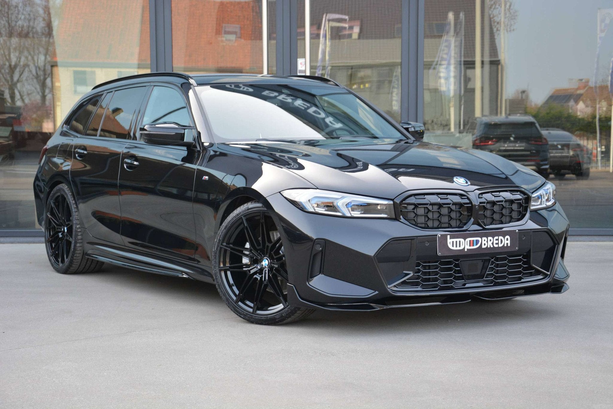 BMW 3 Serie 330 e Touring M-Performance/360Cam/HUD/ACC/Key, Autos, Cuir, Achat, 2420 kg, Noir