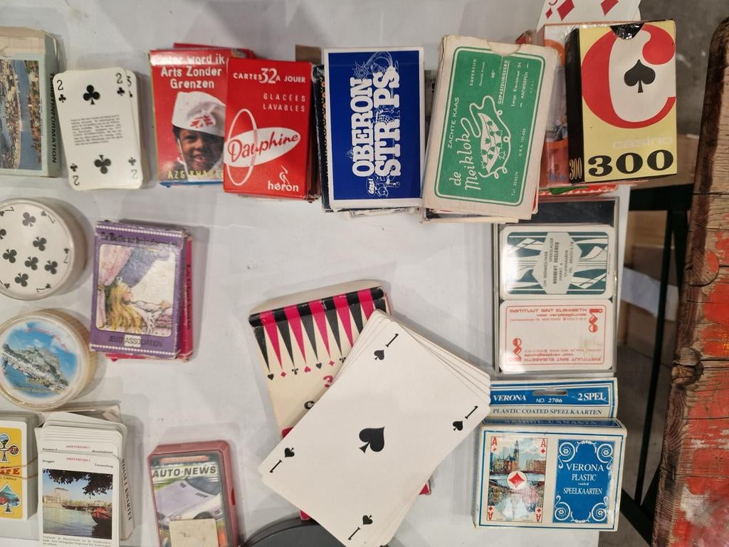 Spelkaarten vintage divers, Ophalen