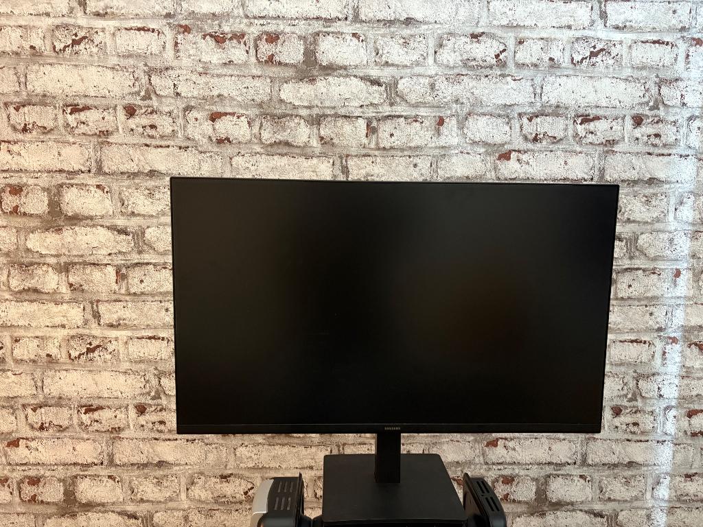 Samsung Monitor / computerscherm 35cm op 61cm, Ophalen of Verzenden, Nieuw
