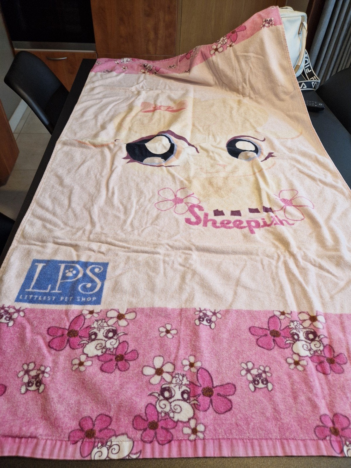 handdoek littlest pet shop sheepish, Ophalen of Verzenden, Gebruikt, Handdoek