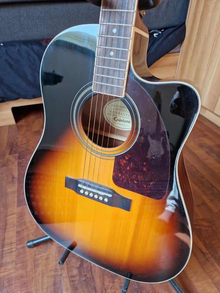 Te koop epiphone semi acoustic gitaar., Musique & Instruments, Instruments à corde | Guitares | Acoustiques, Enlèvement