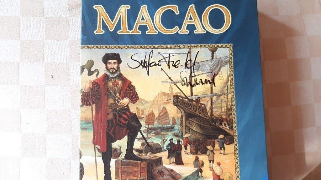 Bordspel Duitse versie Macao + handtekening Stefan Feld, Hobby en Vrije tijd, Gezelschapsspellen | Bordspellen, Een of twee spelers
