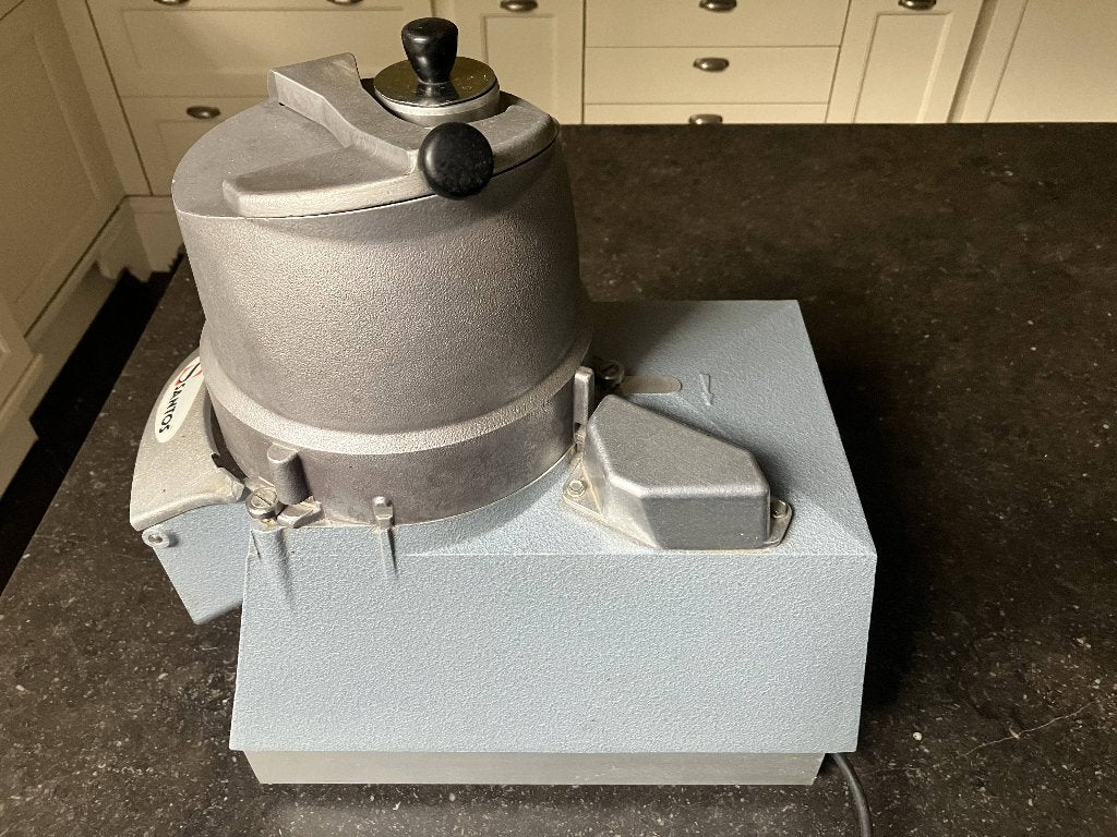 Santos Groentesnijder Nr. 16, Elektronische apparatuur, Ophalen