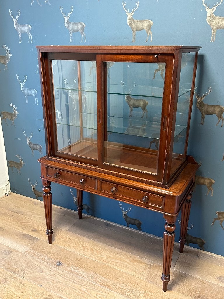 Antieke mahoniehouten vitrine, Antiek en Kunst, Ophalen of Verzenden
