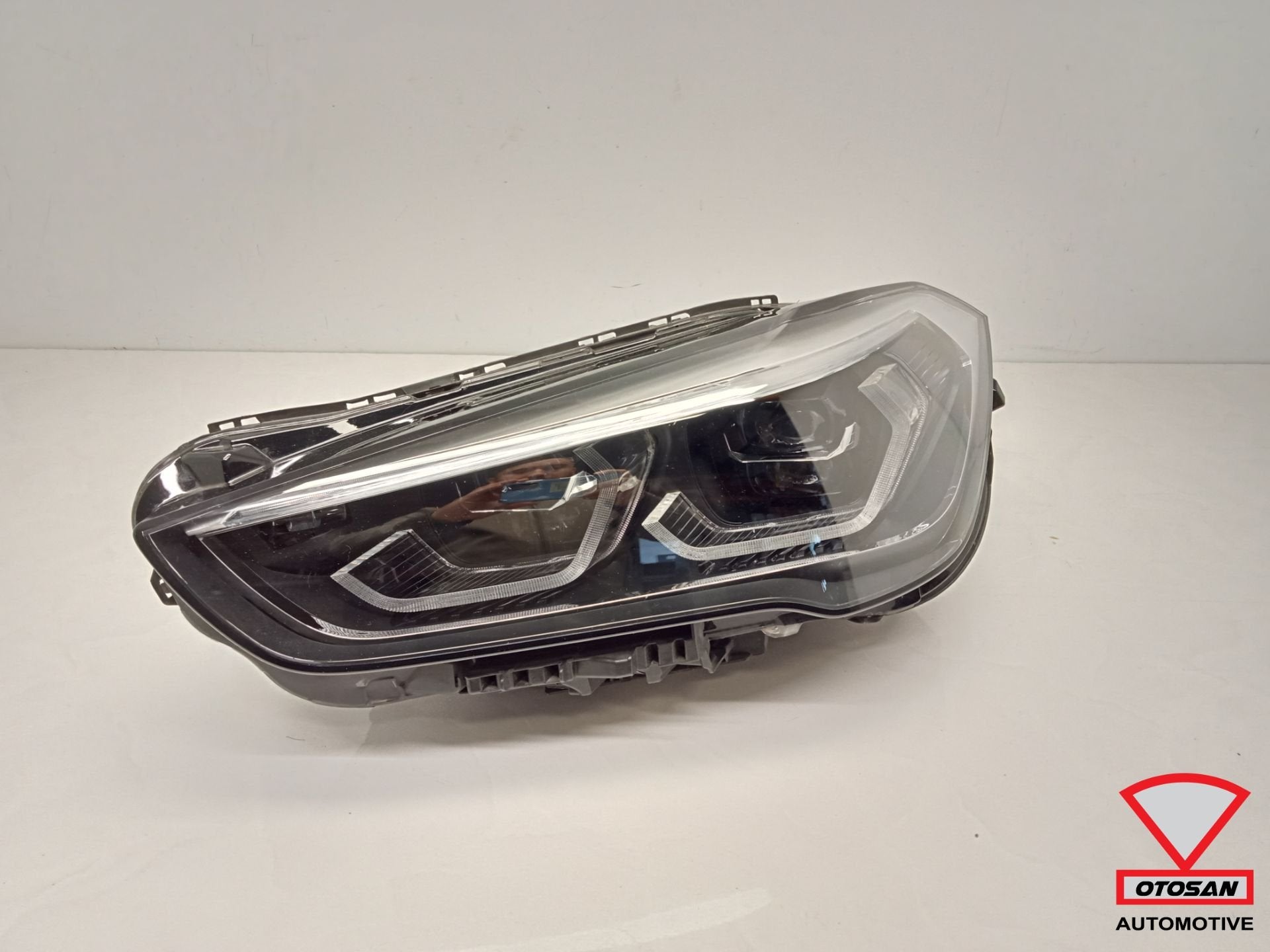 Bmw f48 lci facelift full led koplamp links 63115A01177-03, Auto-onderdelen, Petuelring 130
80788  Munich, DE, Gebruikt, Info@bmw.de