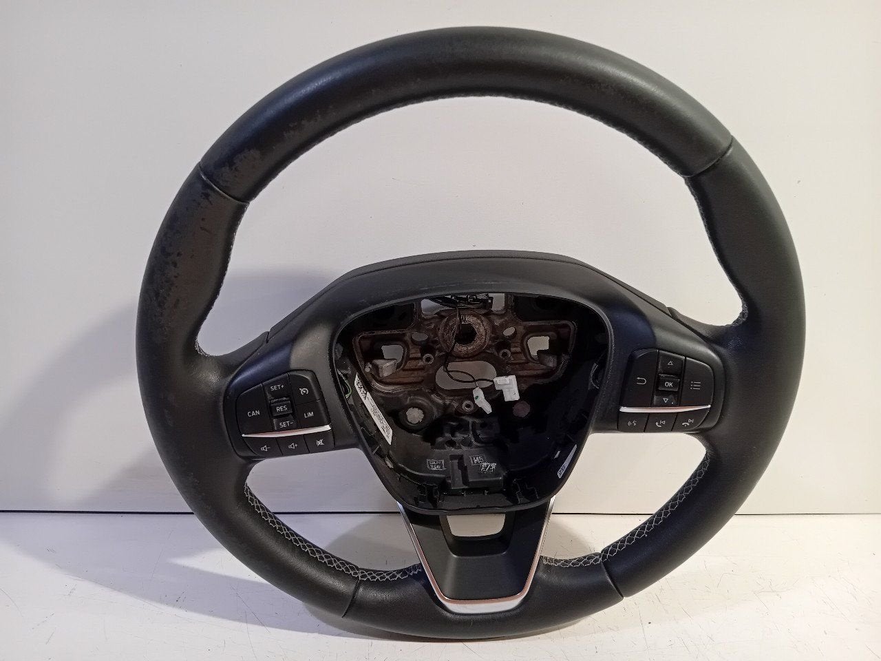 Stuur Ford Fiesta, Onderdelen@venauto.nl, Van der Ven Autorecycling B.V., Ettenseweg 76, 4706 PB Roosendaal, The Netherlands, Enlèvement ou Envoi