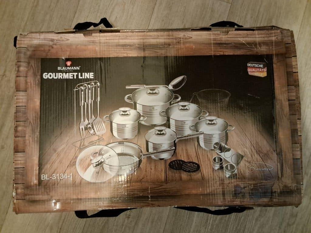 CASSEROLES + COUVERCLES EN INOX, Maison & Meubles, Cuisine | Casseroles & Poêles, Neuf, Inox, Enlèvement, Plaque céramique