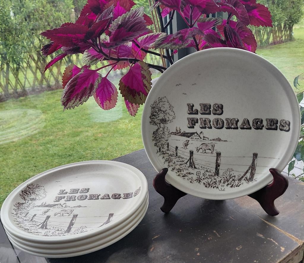 " GIEN " Lot de 5 Assiettes à fromages Décor LES  Fromages, Antiquités & Art, Enlèvement