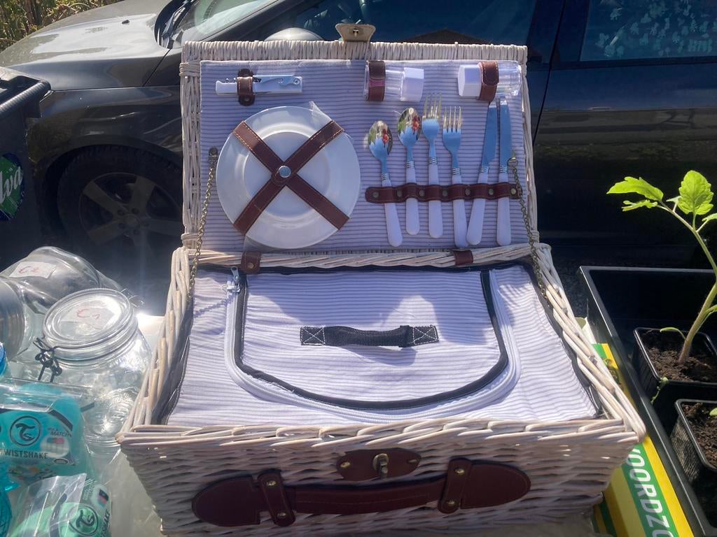 Picknickmand, Hobby en Vrije tijd, Picknickmanden, Ophalen, Zo goed als nieuw