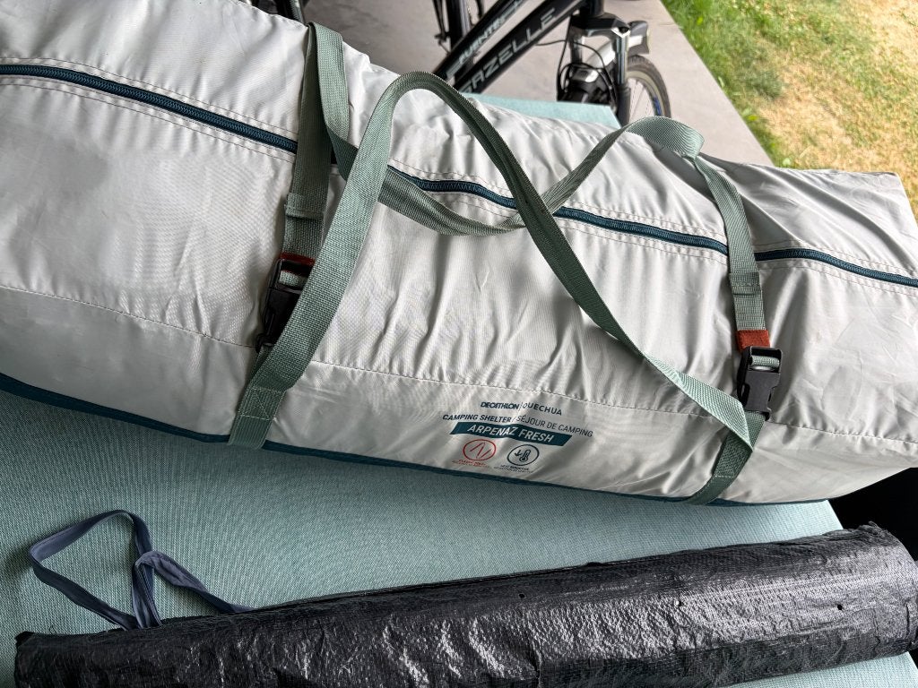 Decathlon Shelter 6 personen, Caravans en Kamperen, Voortenten en Luifels, Ophalen, Zo goed als nieuw, Overige merken