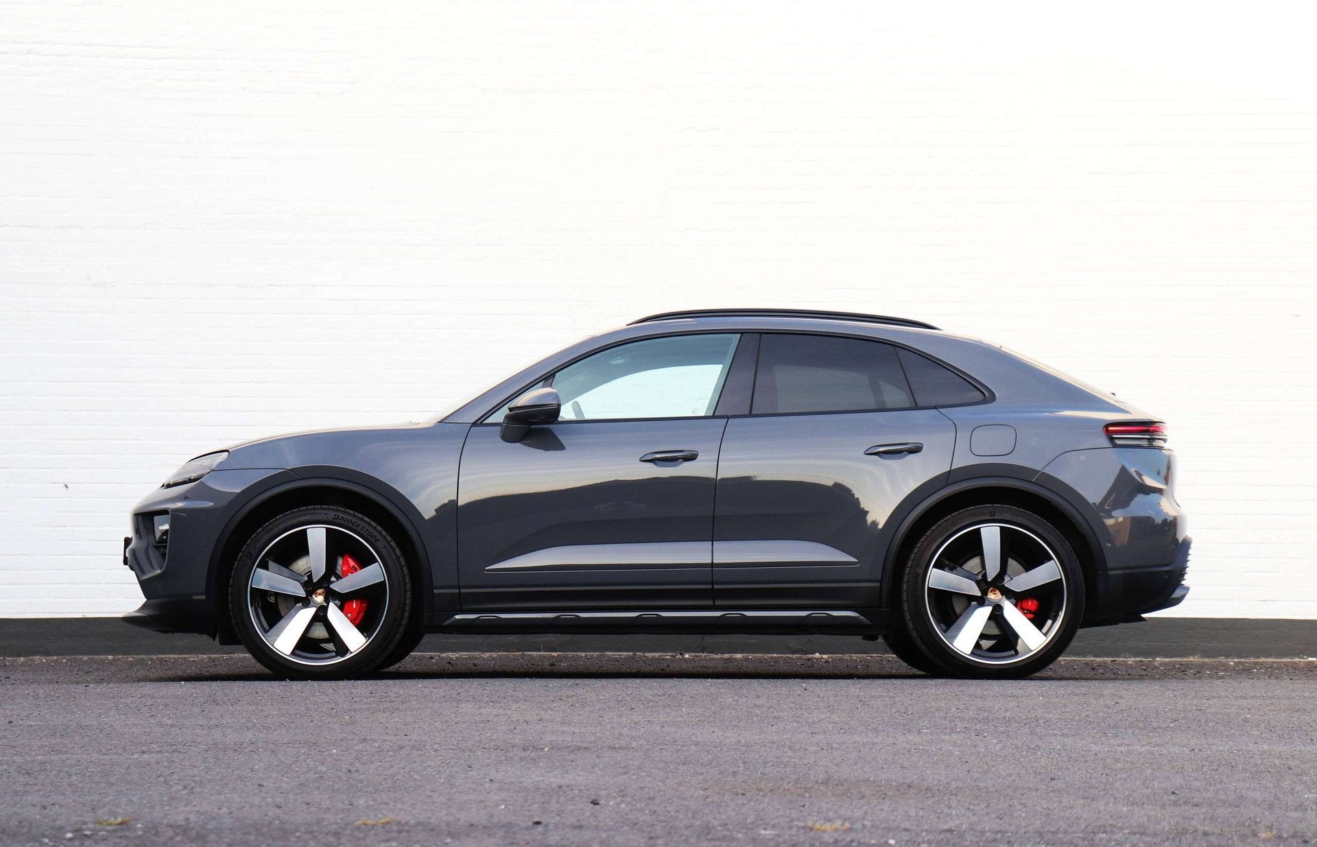 Porsche Macan 4S 100 kWh - Off Road Design Pack/Bose/Pano/22, Automaat, Gebruikt, 5 zetels, 5 deurs