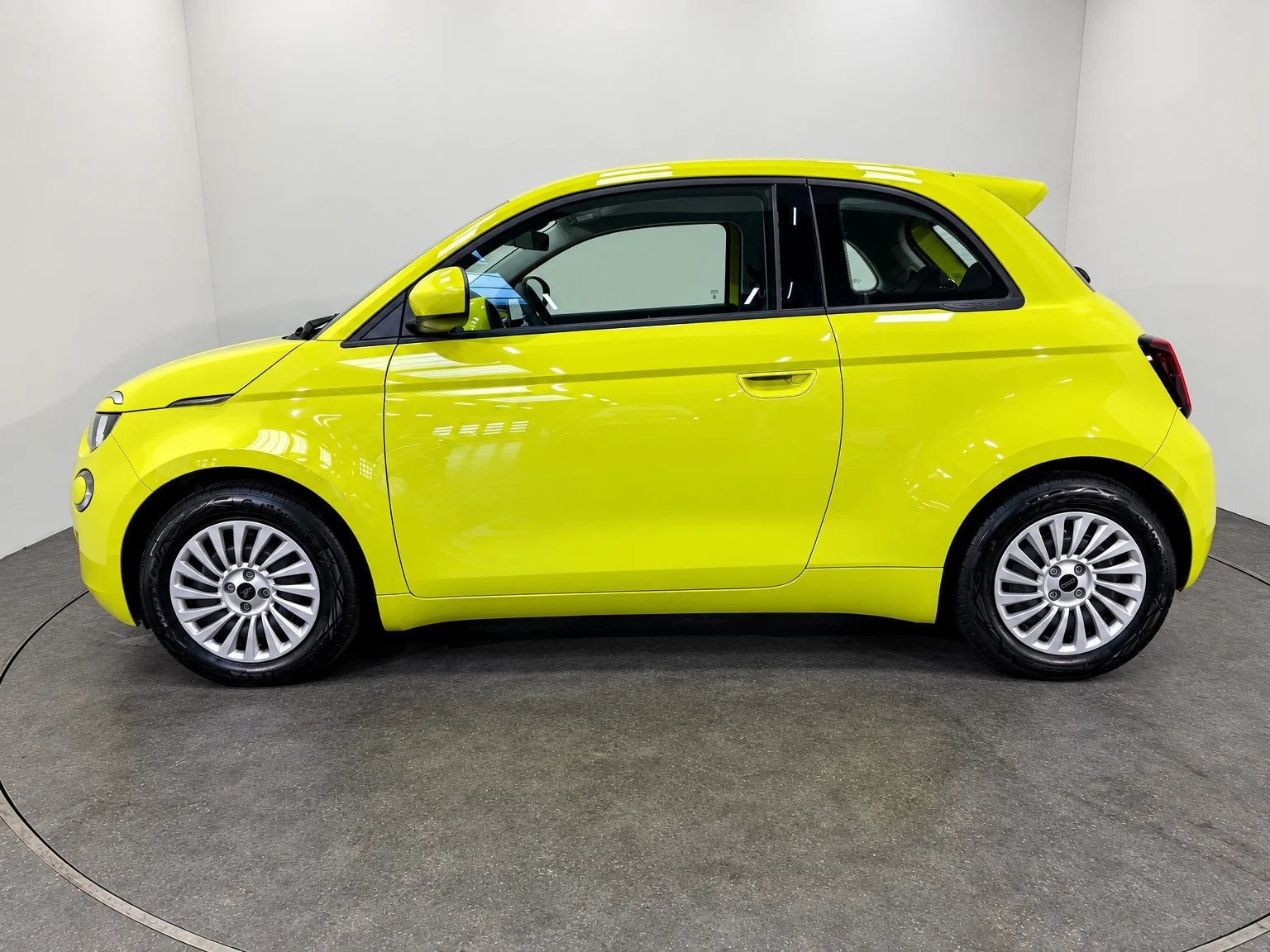 Fiat 500e 24 kWh Action - BEV, Autos, Achat, Noir, Berline, Automatique