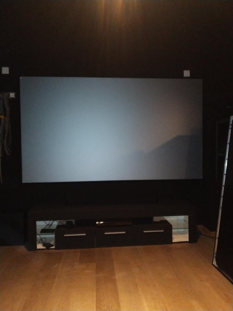 Elite Screens AEON 110” CineGrey 4D AcousticPro (ALR), Audio, Tv en Foto, Projectieschermen, Zo goed als nieuw, Handmatig, Ophalen of Verzenden