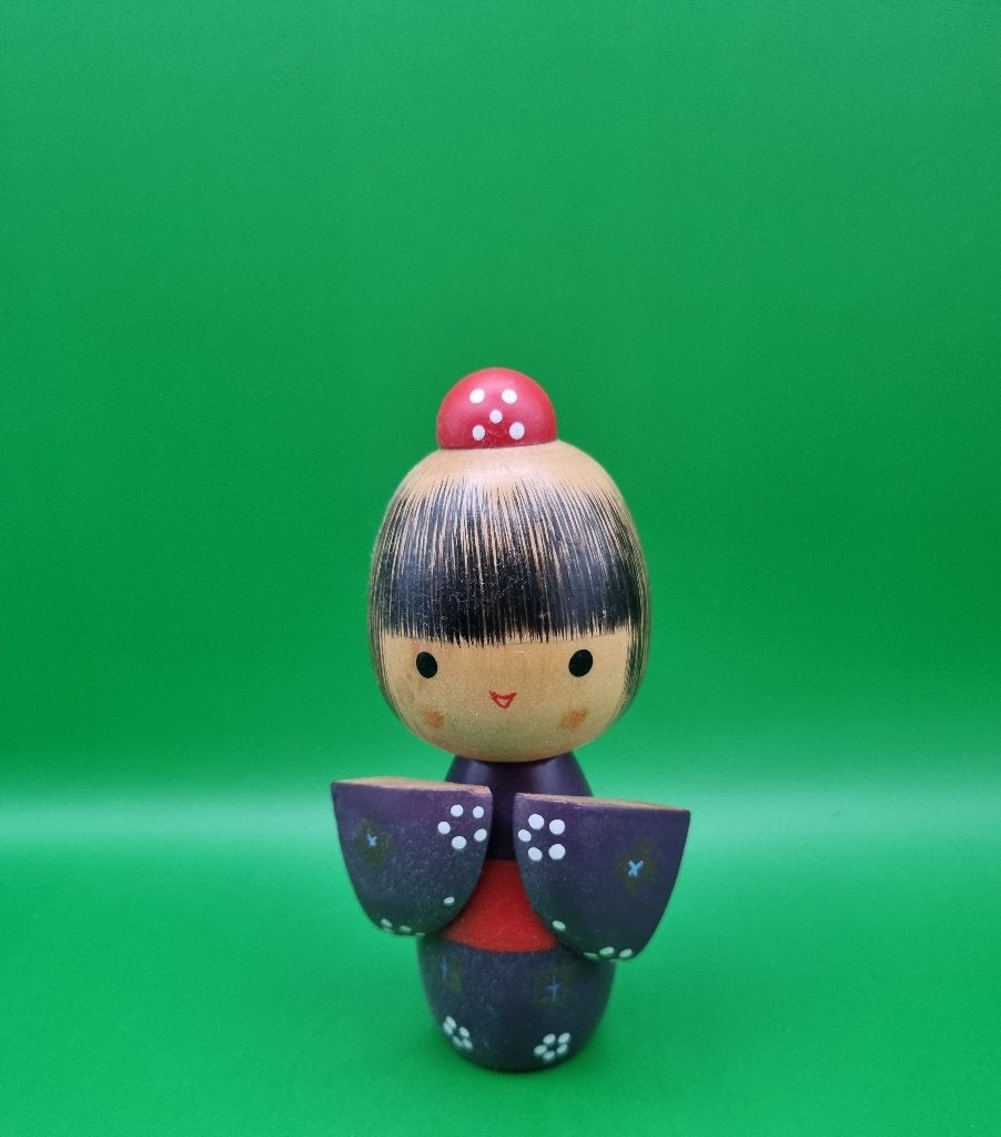 Kokeshi Benikasuri de (probablement) Sakutaro Otani, Enlèvement ou Envoi, Japon, Bois, Multicolore