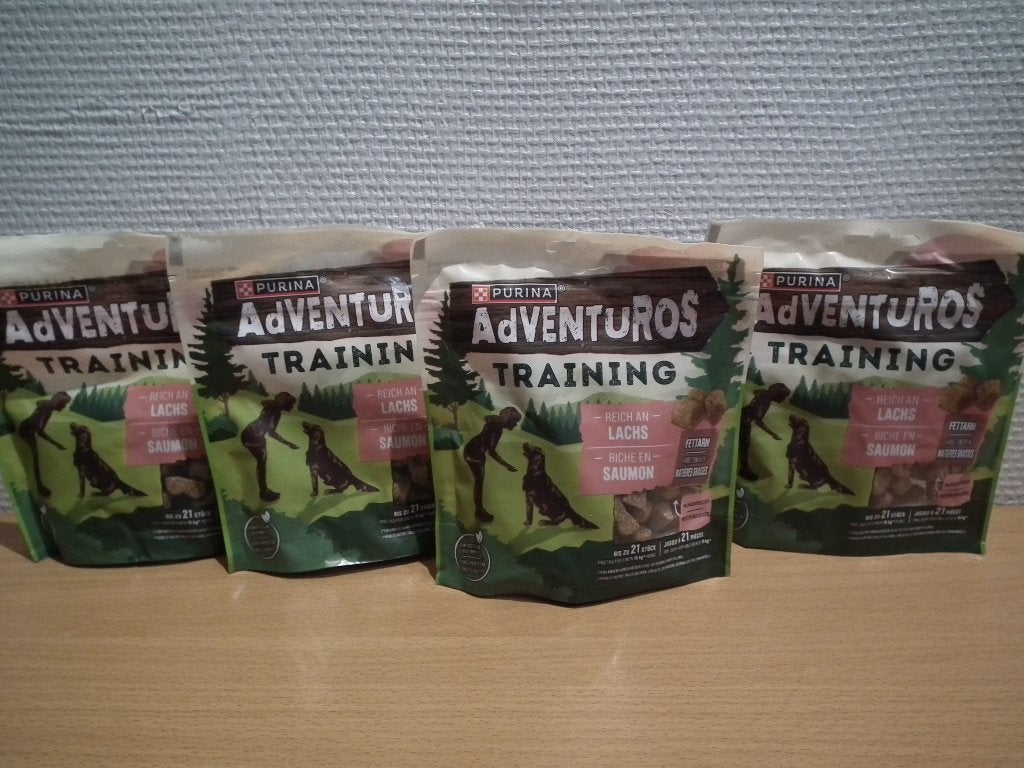 4 x 115 g. Adventuros trainingszalm (Purina), Verzenden