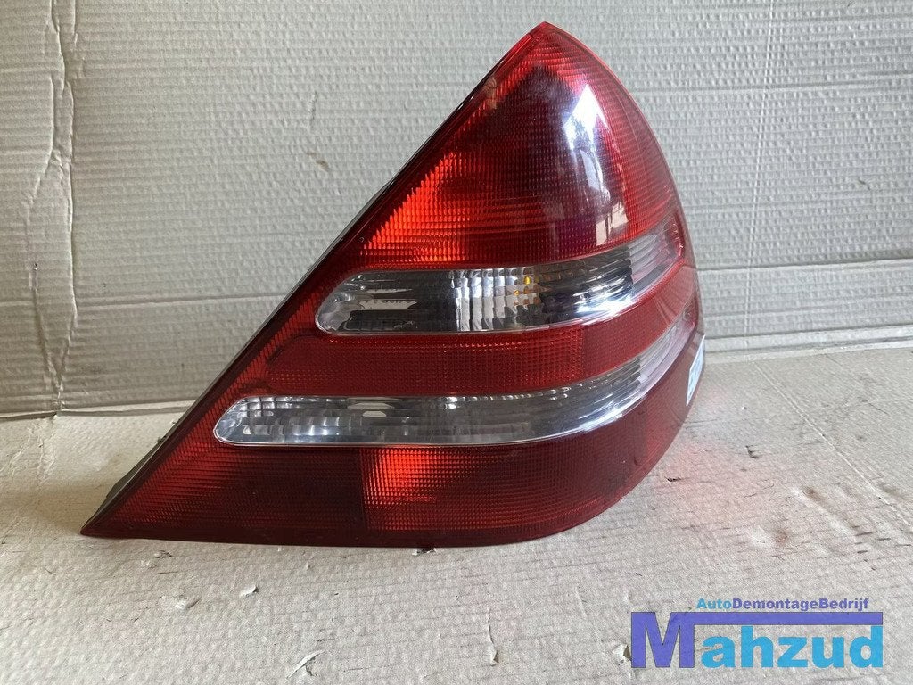 MERCEDES SLK R170 achterlicht rechts A1708201064, Gebruikt, Mercedes-Benz AG, Mercedes-Benz, Mercedesstrasse 120
70372  Stuttgart, DE