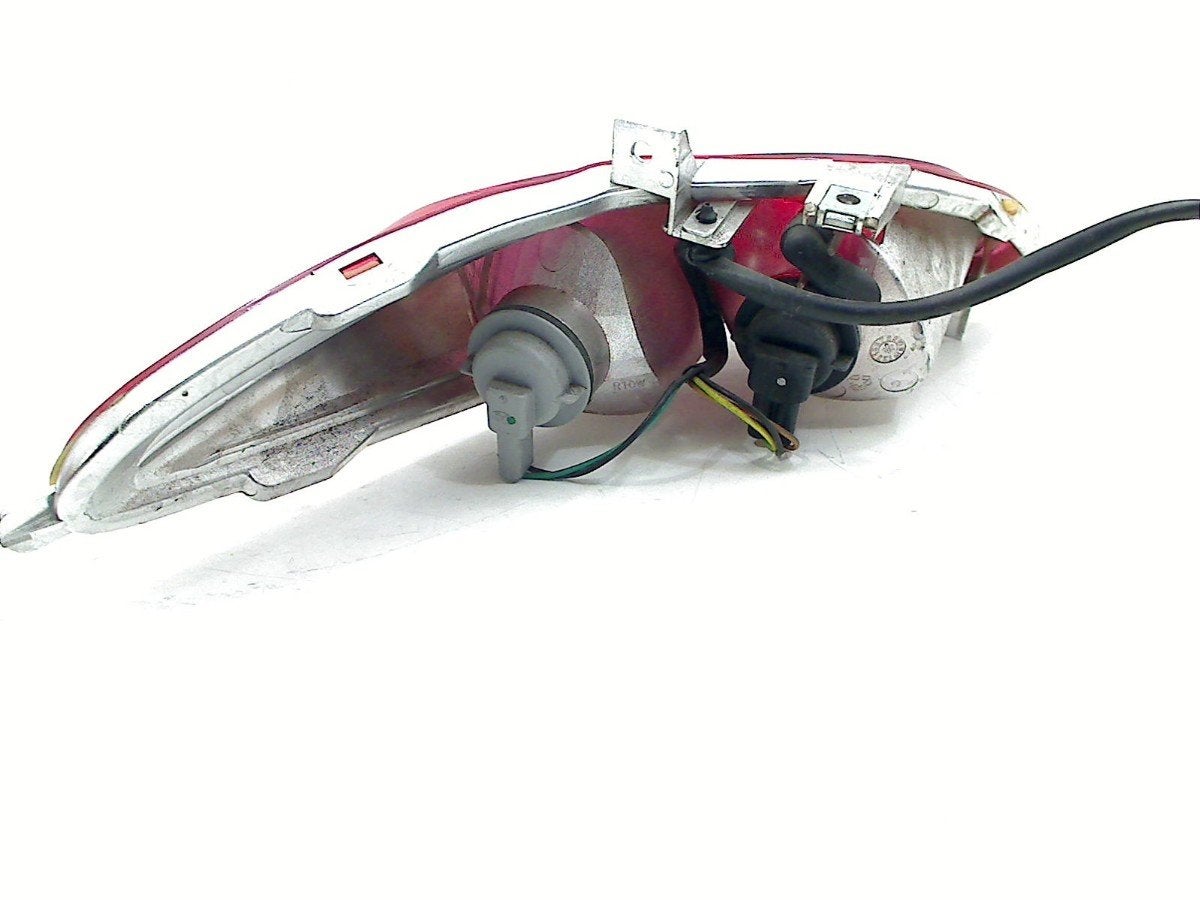 FEU ARRIÈRE Yamaha YP 250 R X-MAX 2010-2013 (YP250R 1C0), Dhr. S. di Majo, Utilisé, Info@cama-motorparts.nl, P.J. Troelstraweg 8 8
3144 CX  MAASSLUIS, NL