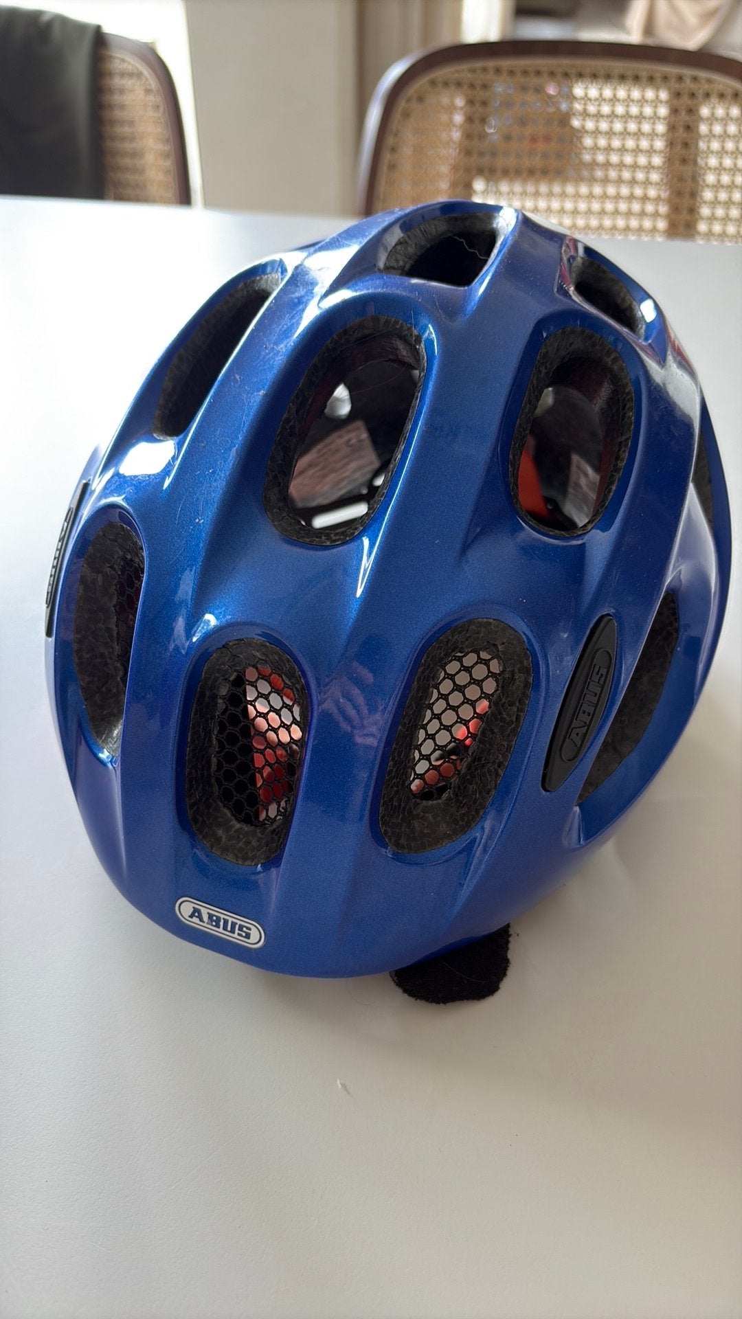 Abus fietshelm kind, Ophalen, Zo goed als nieuw