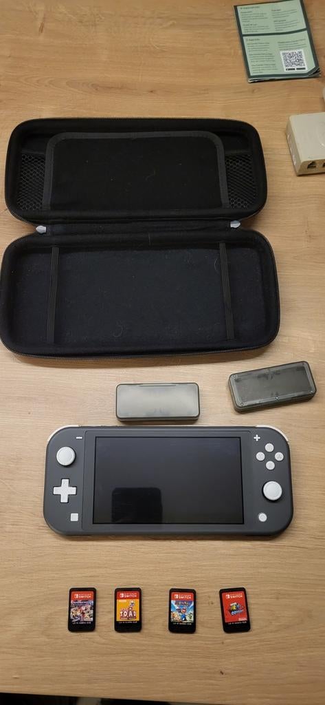 Nintendo switch, Games en Spelcomputers, Spelcomputers | Nintendo Switch Lite, Ophalen of Verzenden, Grijs, Zo goed als nieuw